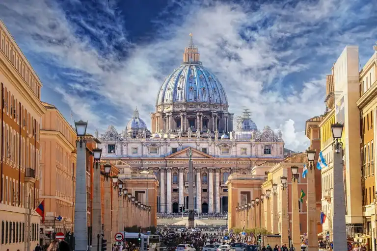 Städtereise Rom 2025 – Blick auf den Petersdom am Pfingstwochenende